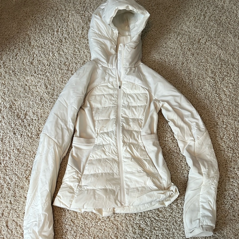 Lululemon down for it all puffer jacket